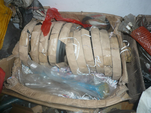 S185L-UT������